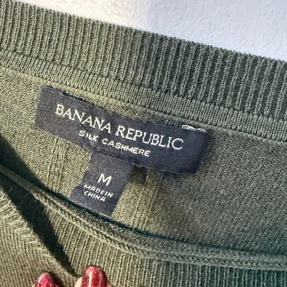 Banana Republic Silk Cashmere Sweater Olive Green Size M - Picture 2 of 4
